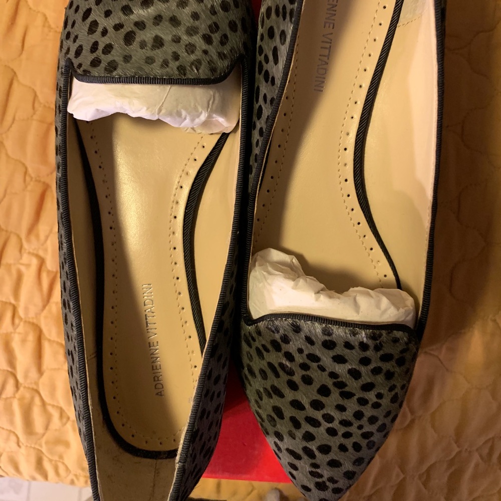 Charcoal gray leopard print flats